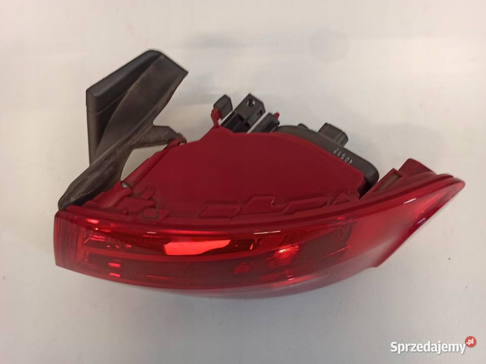 LAMPA PRAWY TYŁ A4 B8 SEDAN 8K5945096AA osobowe