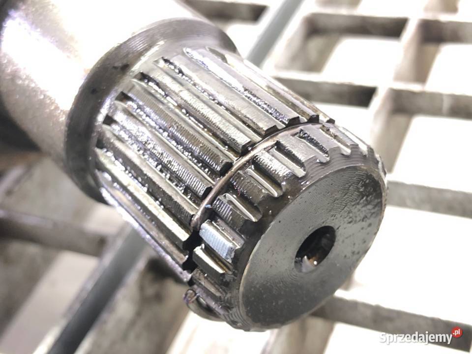 PÓŁOŚ LEWY PRZÓD MITSUBISHI OUTLANDER II 24 170 sprzedam