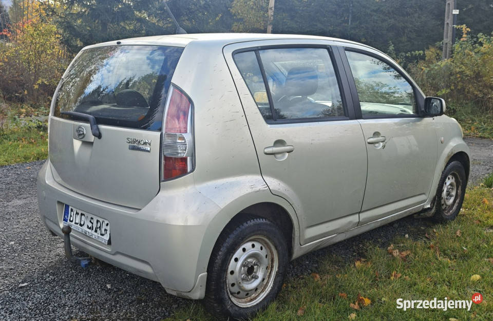Daihatsu Sirion Daihatsu sirion 10 II 2004 Rząśnik sprzedam
