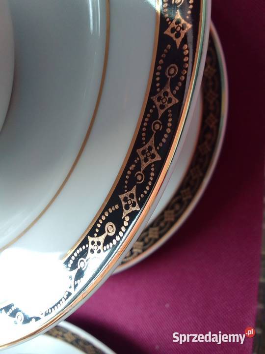 Bulionówkibarszczówki z talerzykami Porcelana 12