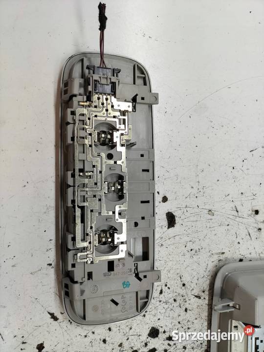 LAMPKA PODSUFITKI SCHOWEK NA OKULARY USA VW