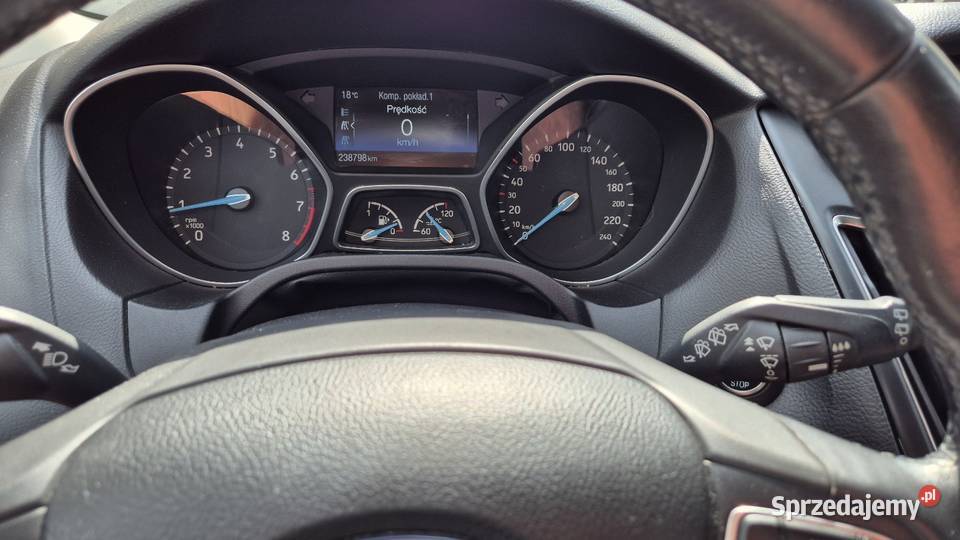 Ford Focus MK3 lift 16 16v nie ecoboost TITANIUM manualna Focus Bażanowice