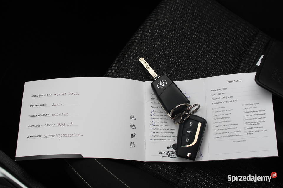 Toyota Auris II 2015r 16 Benz Polski salon Stan Rok produkcji 2015 Rumia