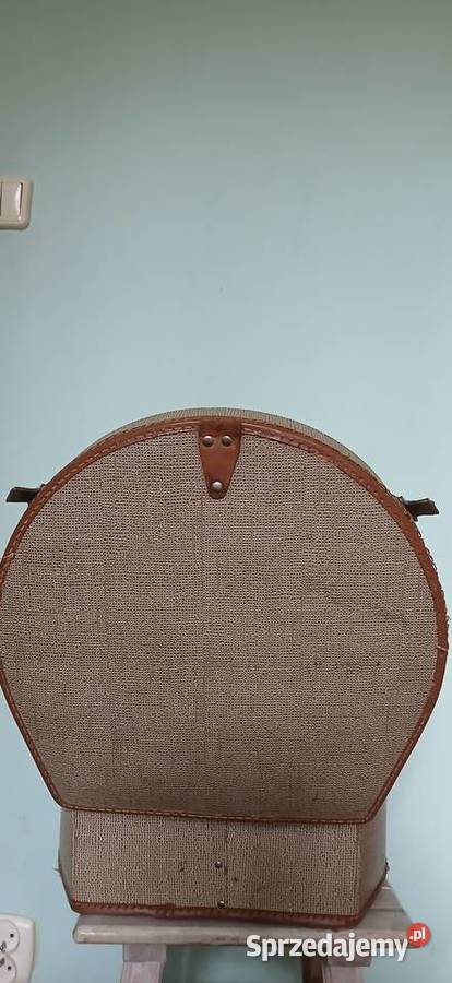 Stary kufer na kapelusze z lat 30 tych sprzedam