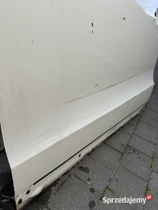 Audi Q5 8r drzwi lewy przód Kozubszczyzna sprzedam