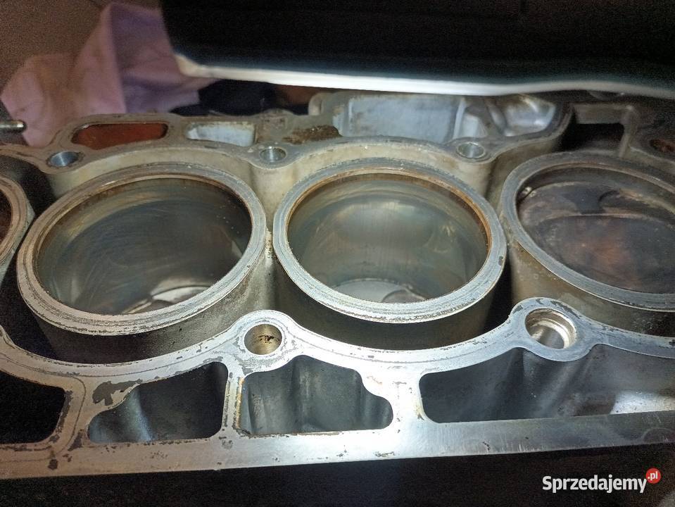 Blok dół silnika 1 2tce 5HF F408 Radom