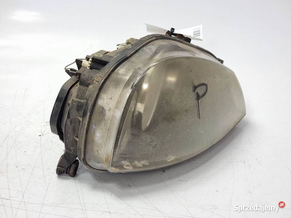 LAMPA PRAWA PRZÓD SEAT AROSA
