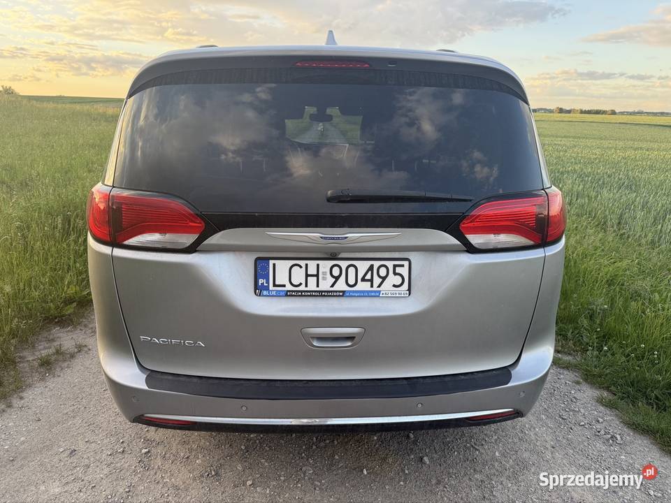 Chrysler Pacifica 2018 r 36 bogate wyposażenie Chełm
