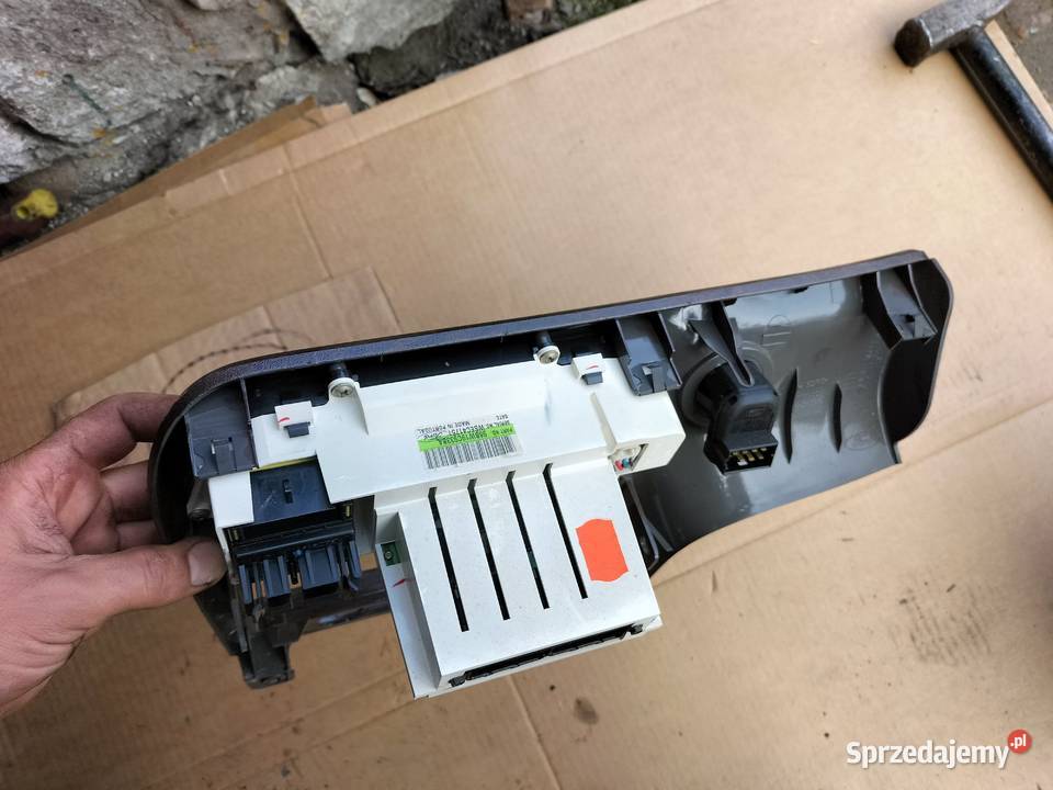 FORD MONDEO MK2 ŚRODKOWY PANEL NAWIEWU RAMKA Kamień-Kolonia