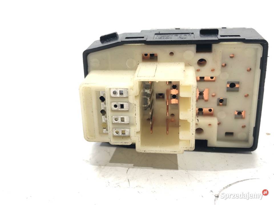PRZEŁĄCZNIK REGULACJI LUSTEREK HYUNDAI ELANTRA V