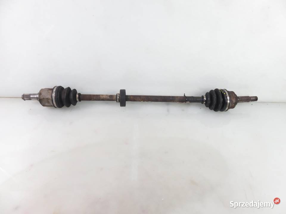 PÓŁOŚ PRAWA PRZEDNIA HYUNDAI COUPE I 16 i 16V Części samochodowe