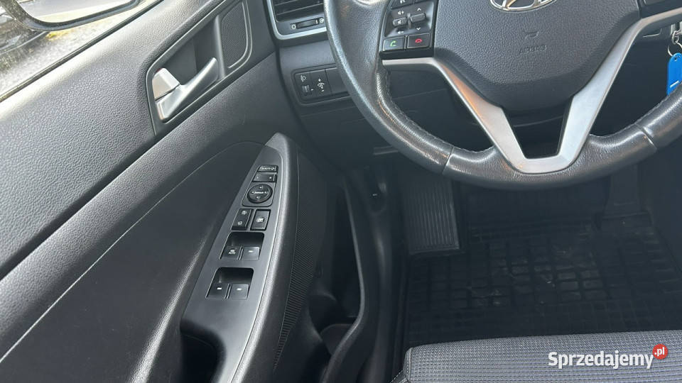Hyundai Tucson Pierwsza rej 2017 Salon Polska autoalarm mazowieckie sprzedam