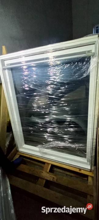 Okno dachowe velux z kołnierzem uszczelniającym Zbąszyń
