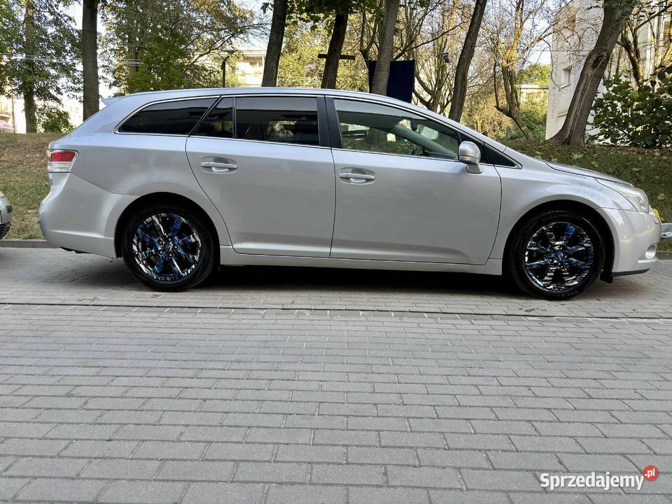 Toyota Avensis T27 Kombi 20 Benzyna Zarejestrowany w Polsce