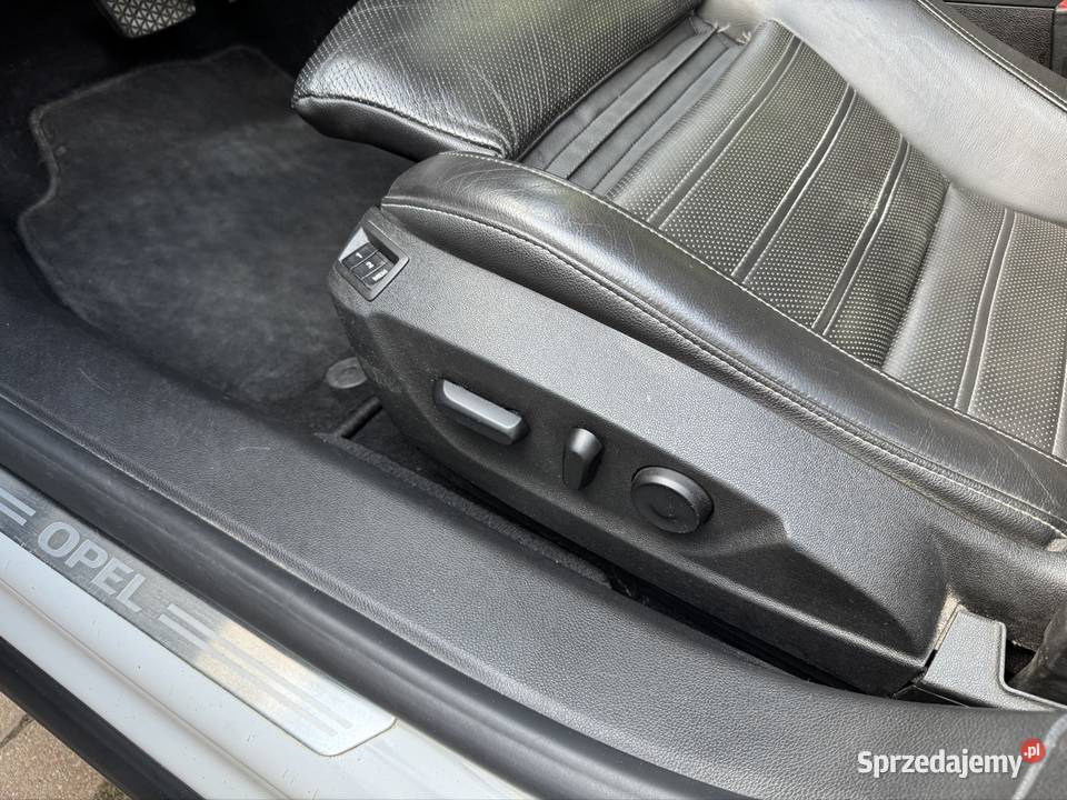 Opel Insignia 20T 250 4x4 Recaro 20