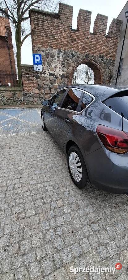 Opel Astra J nieuszkodzony Chełmża