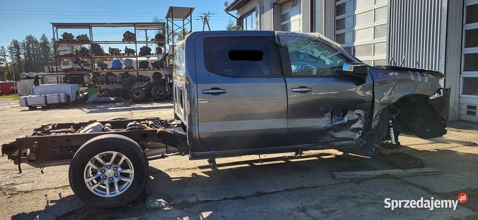 DRZWI CHEVROLET SILVERADO 1500 2020 Rok produkcji 2020 pomorskie Mojusz