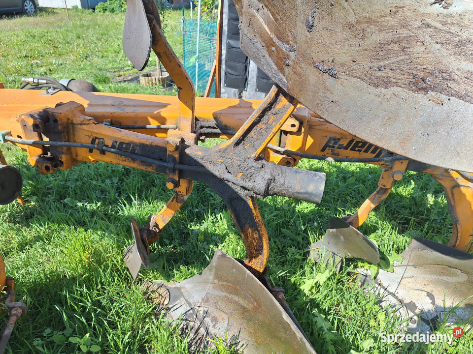 Pług obrotowy 4 skibowy HUARD 465 Pleszew