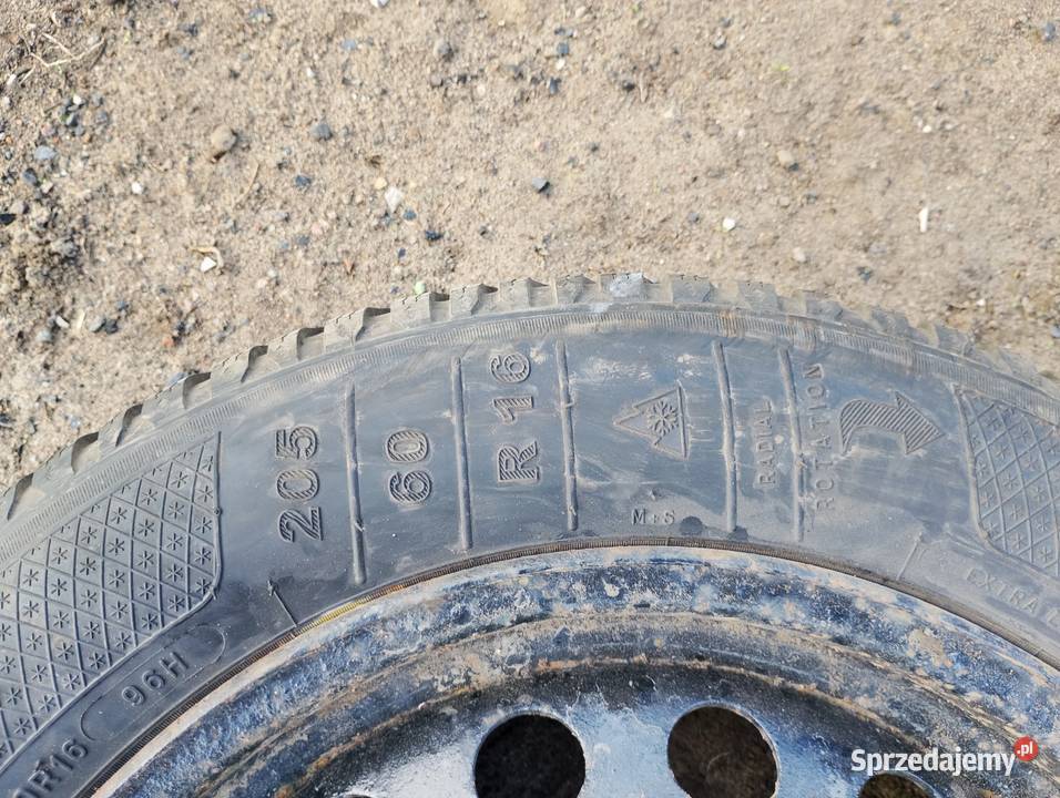 Opony zimowe z felgami stalowymi