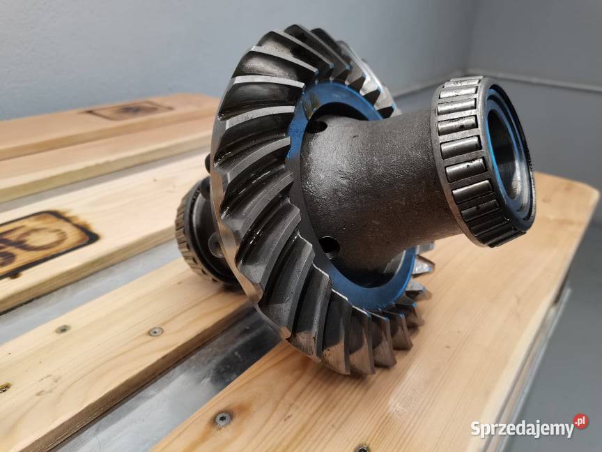 Deutzfahr 631 DX Przekładnia główna 030KN00 Wilkowo
