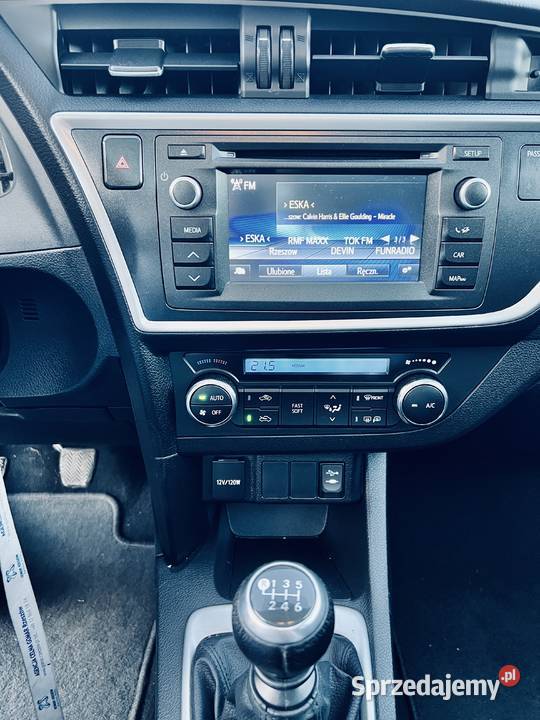 Toyota Auris 14 D4d niski przebieg szklany dach podkarpackie Rzeszów sprzedam