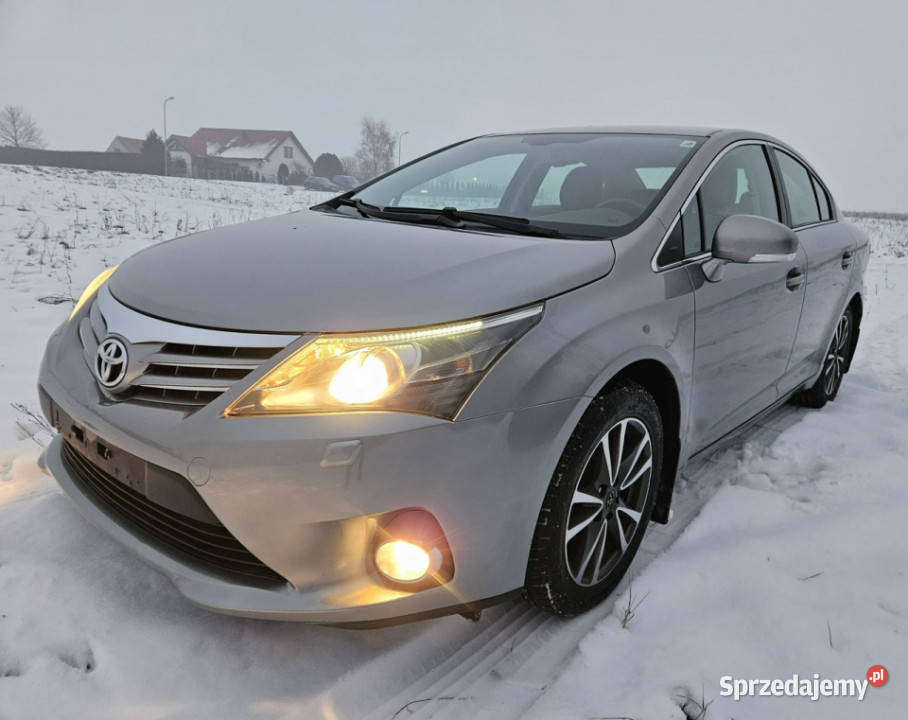 Toyota Avensis 16Valvematic 132 SerwisRata620 światła przeciwmgielne Śrem