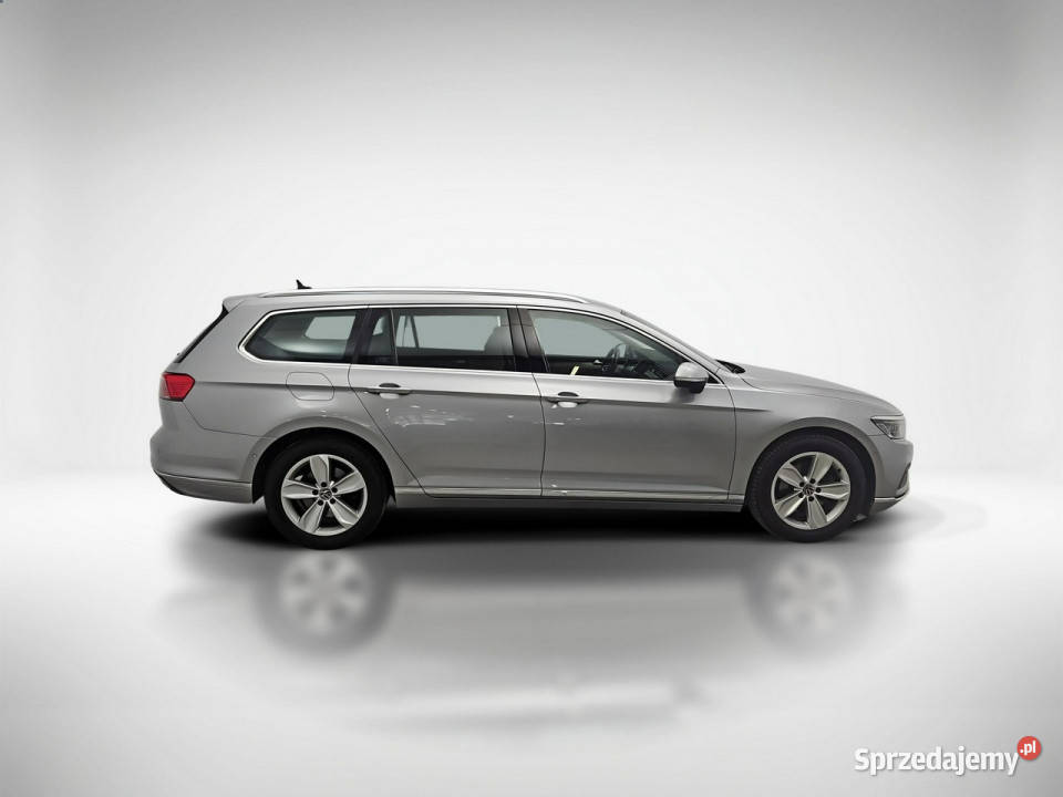 Volkswagen Passat Variant 20 TDI Elegance DSG Z Warszawa