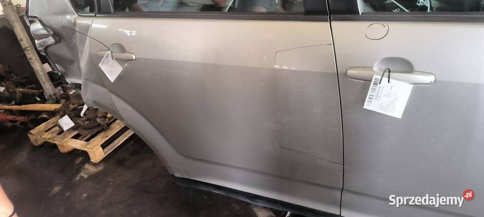 DRZWI PRAWE TYŁ TOYOTA COROLLA VERSO 1C0 Lipno