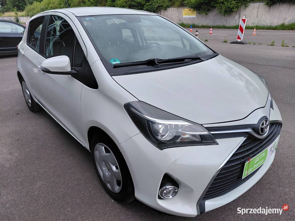 TOYOTA YARIS 2014R 10 70 Przeb79 Navi Kamera ABS dolnośląskie Jelenia Góra sprzedam