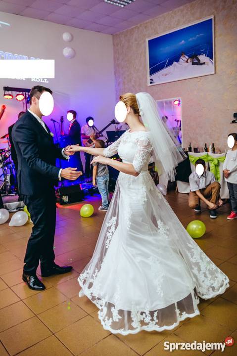 Piękna koronkowa suknia ślubna Luna Novias Poznań