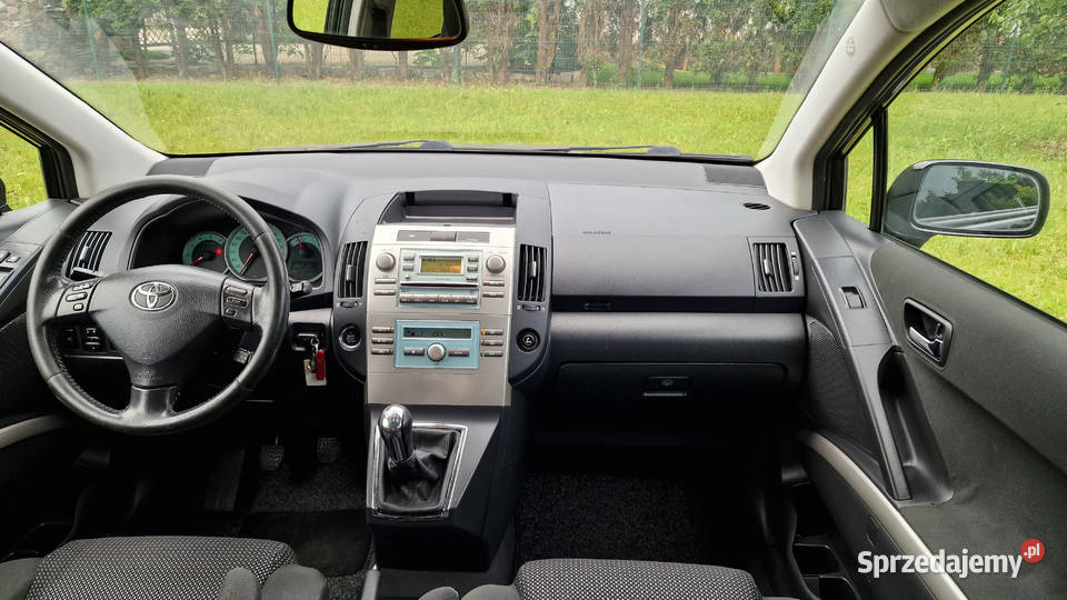 TOYOTA corolla VERSO 2 os 22 DCAT dostawczy Rok produkcji 2006 Leszno