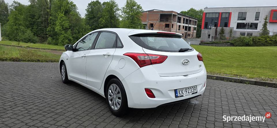 Hyundai i30 lift 16 110 salon Polska welurowa tapicerka Wadowice sprzedam
