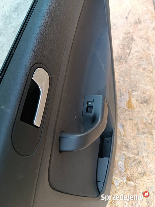 VW GOLF 5 V PLUS DRZWI TYL PRAWY KOD LAK LC9Z wielkopolskie
