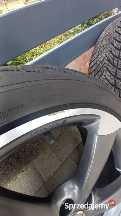 Felgi z oponami zimowymi 18 Audi rotor