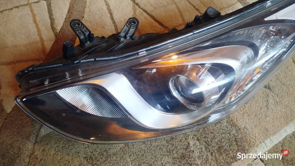 Lewy reflektor lampa Hyundai i30 II GD Turek