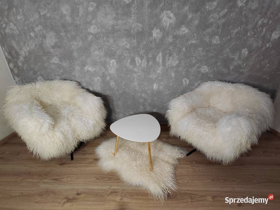 Fotele obrotowe obite naturalną owczą skórą Waksmund