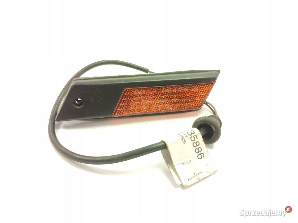 KIERUNKOWSKAZ PRAWY PRZÓD BMW 520 E28 0254600