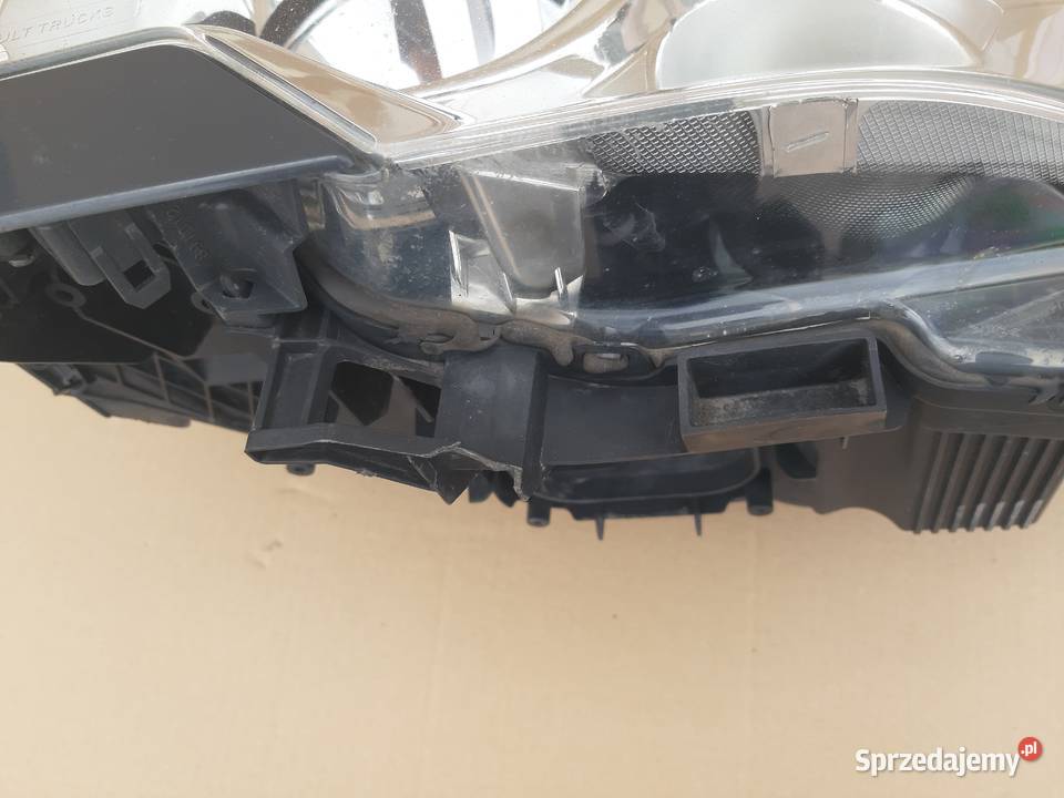 RENAULT GAMA T RANGE REFLEKTOR LEWY LAMPA LEWA Oświetlenie Trzciel sprzedam
