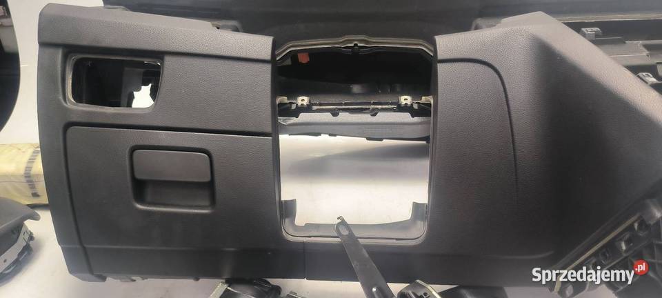 DESKA KOKPIT VOLKSWAGEN PASSAT B8 PODUSZKA PASY Lipno sprzedam