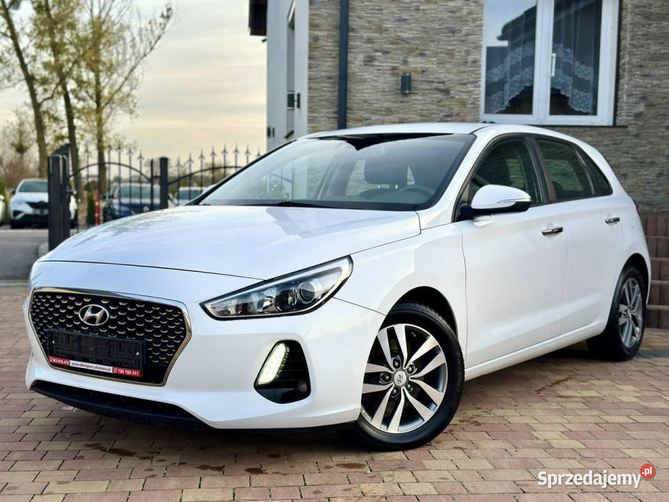 Hyundai i30 III 2017 Sadlno