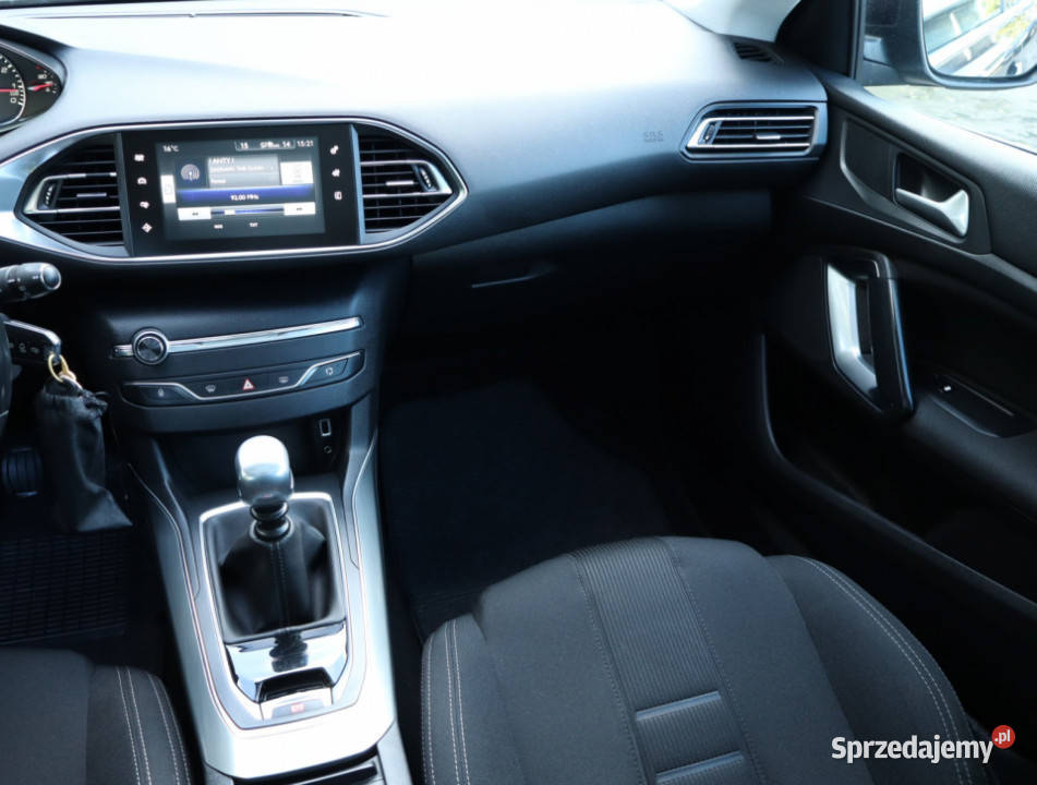 Peugeot 308 12 PureTech manualna Piaseczno sprzedam