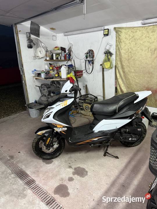 Skuter R8 2017r 1400 nowy gaźnik sprawny nieuszkodzony