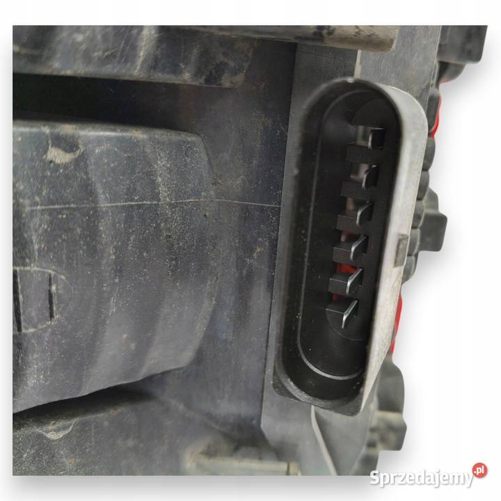 LAMPA LEWA VW Transporter T5 Multiwan LIFT tylna