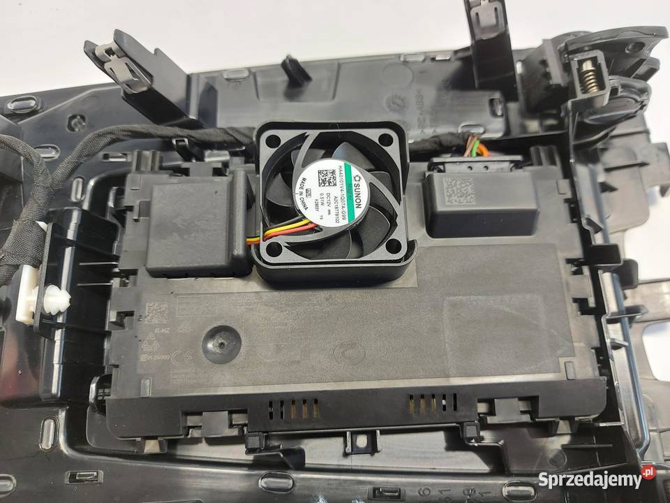 BMW iX1 X1 U11 Ładowarka indukcyjna 5A73DC5 sprzedam