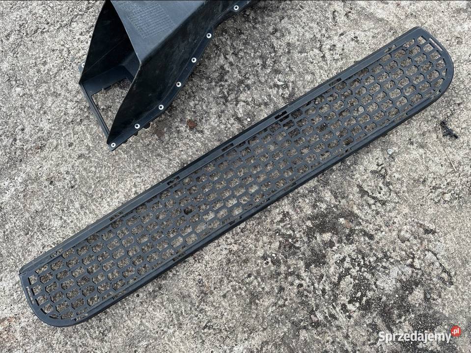 BMW X6 E71 Wlot prowadnica powietrza kratka osobowe Zderzaki pomorskie Gdańsk