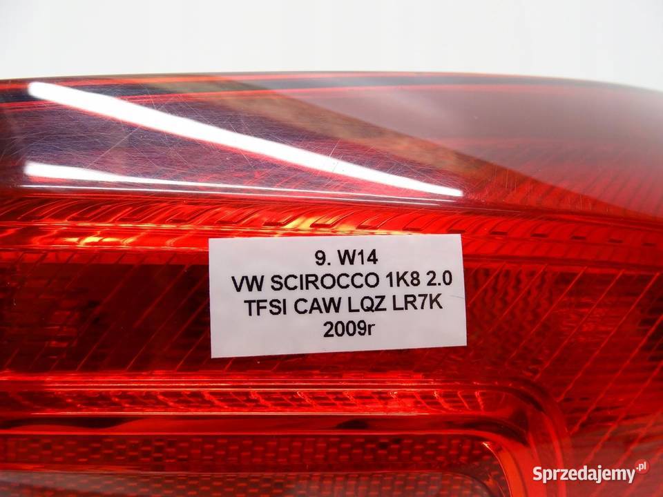 LAMPA PRAWY TYŁ PRAWA TYLNA W BŁOTNIK 1K8945096G
