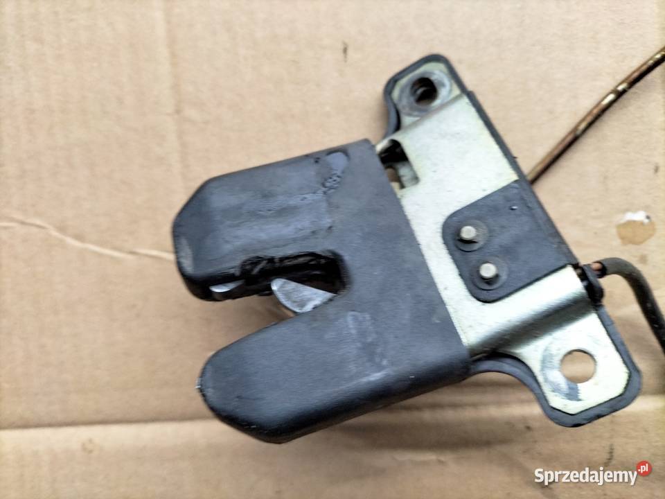 AUDI 80B4 SEDAN ZAMEK TYLNEJ KLAPY BAGAŻNIKA Kamień-Kolonia