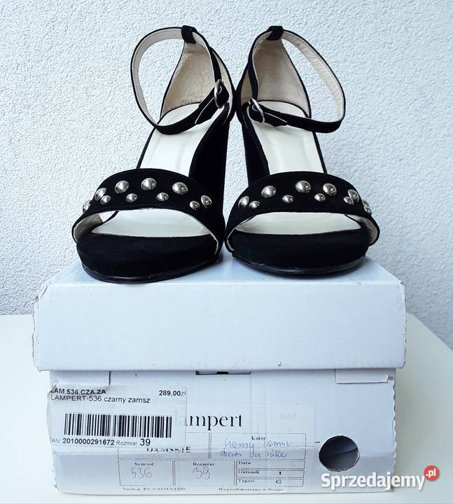 Zamszowe sandałki na obcasie r39