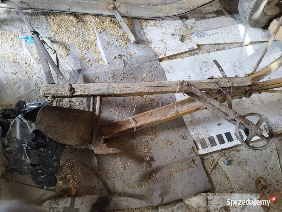 Płużek konny stary zabytek nieuszkodzony Pługi lubelskie Krasnystaw