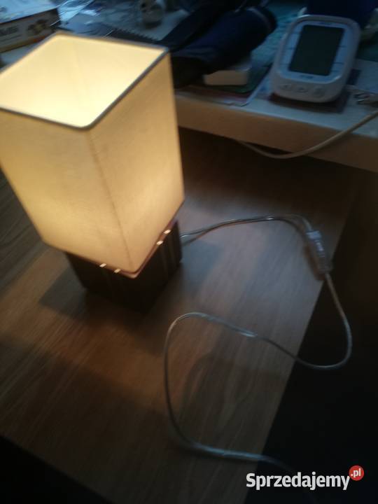 Lampka nocna na biurko z lat PRL Lampy stołowe i nocne mazowieckie